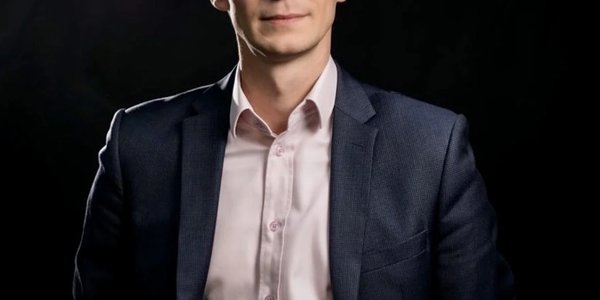 «Так дальше продолжать нельзя». Василий Алексеев, СЕО Like Центра о ситуации Аяза Шабутдинова